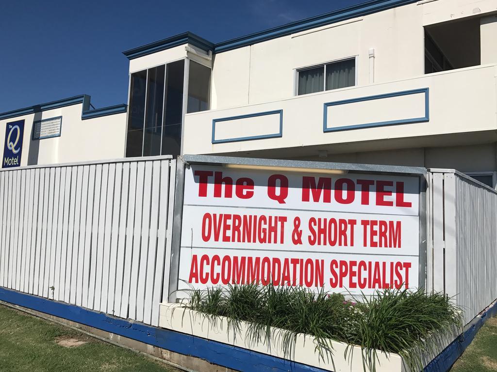 Motel The Q 3*